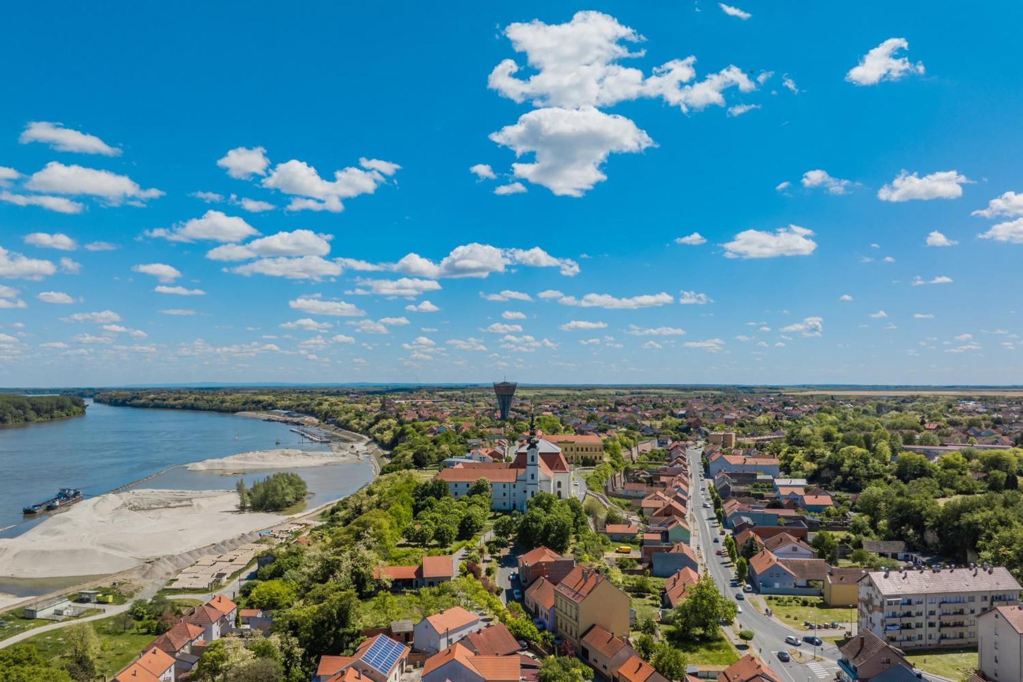 Apartman Sanda Vukovar Esterno foto